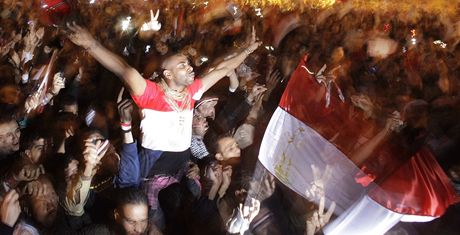 Egypan v Khie slav rezignaci Husnho Mubaraka (11. nora 2011)