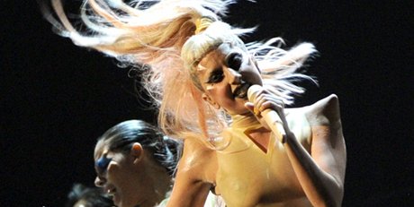 Grammy za rok 2010 - Lady Gaga (Los Angeles, 13. nora 2011)