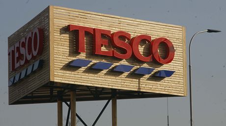 V hypermarketech Tesco nyní pjde dobít kredit