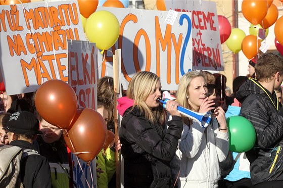 Studenti v Humpolci protestovali proti ruení gymnázií.