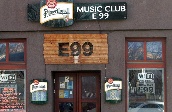 Klub E99 Stodoln ulici svou polohou prakticky uzavr. Zamuje se hlavn na reprodukovanou hudbu.