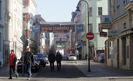 Ostravská Stodolní ulice je unikát. Na jednom míst jsou desítky bar, restaurací i kaváren.