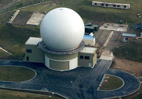 Radar NATO poblí Slavkova u Brna - Vojenský radar v obci Sokolnice, poblí