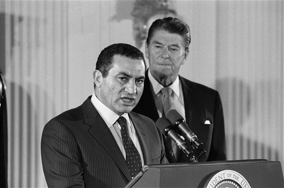 Husní Mubarak v Bílém dom s prezidentem Ronaldem Reaganem 