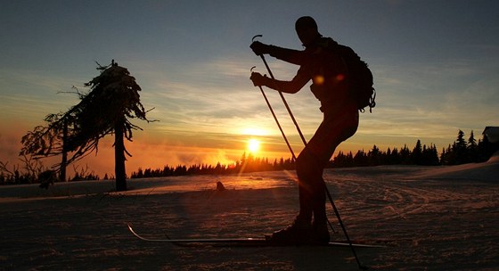 V Krkonoích se o víkendu pojedou závody ve slalomu i na bkách (ilustraní foto).