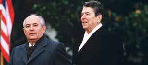 Ronald Reagan a Michail Gorbaov. Nali spolenou e