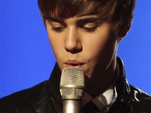 Brit Awards 2011 - Justin Bieber (Londýn, 15. února 2011)