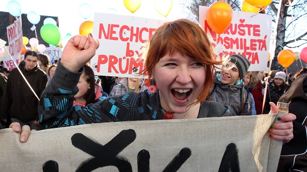 Studenti v Humpolci protestovali proti ruení gymnázií.