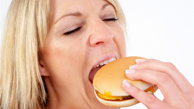 Na kalorie návtvníci fastfood nehledí