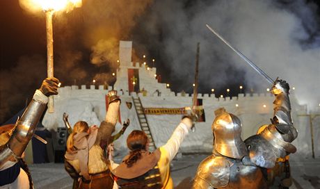 Dobývání snhového hradu Harrachtejna v Harrachov (26.2.2011)