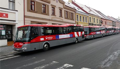 Nové nízkopodlaní autobusy nahradily vyslouilé karosy