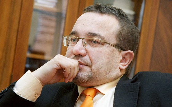 Ministr kolství Josef Dobe (VV) pi rozhovoru pro iDNES.cz (21. února 2011)