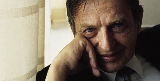 Nkdejí védský premiér Olof Palme, kterého v roce 1986 zastelil neznámý vrah 