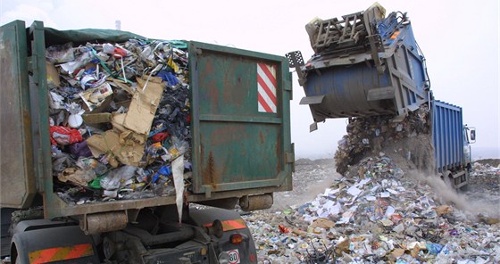 Lidé proti plánovanému pekladiti odpad sepsali petici. Ilustraní snímek