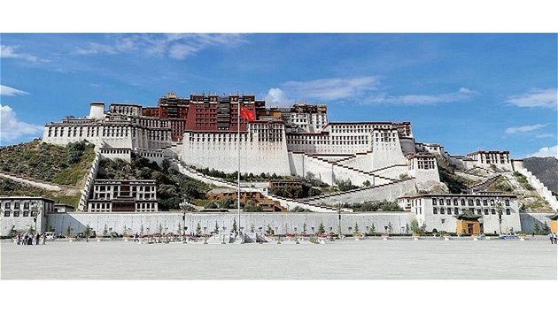 Palác Potala ve Lhase, sídlo tibetských dalajlam, je pod neustálou kontrolou ínských voják