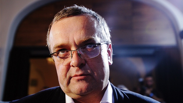 Miroslav Kalousek ve volebním štábu TOP 09. (16. října 2010) Miroslav Kalousek ve volebním štábu TOP 09. (16. října 2010)