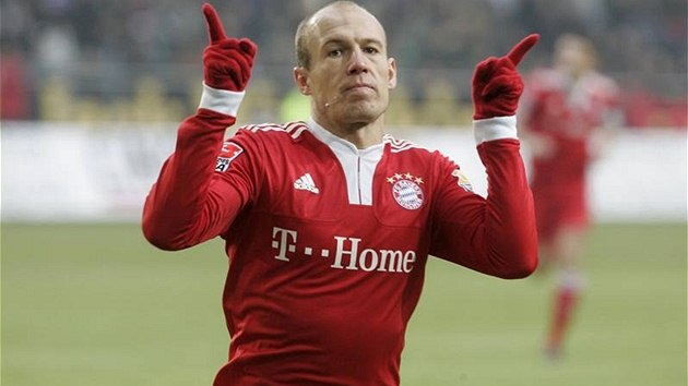 Bayern Mnichov: Záložník Robben oslavuje svůj gól Bayern Mnichov: Záložník Robben oslavuje svůj gól