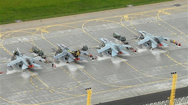 Britské letouny Tornado na základn v Námti
