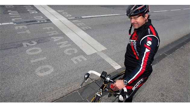 Petr Pravda v cíli 9. etapy Tour de France ve mst Saint-Jean-de-Maurienne