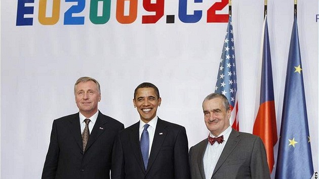 Mirek Topolánek, Karel Schwarzenberg a americký prezident Barack Obama na...