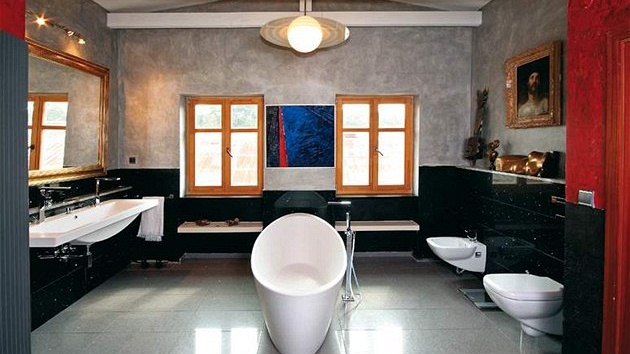 Velká koupelna je inspirována italským designem