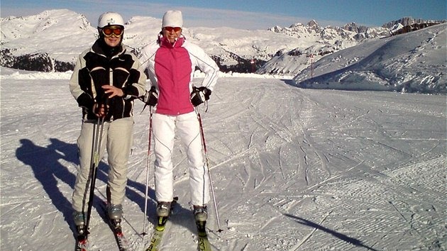 Itálie, Dolomity. Kateřina Neumannová s autorkou článku Danou Emingerovou Itálie, Dolomity. Kateřina Neumannová s autorkou článku Danou Emingerovou