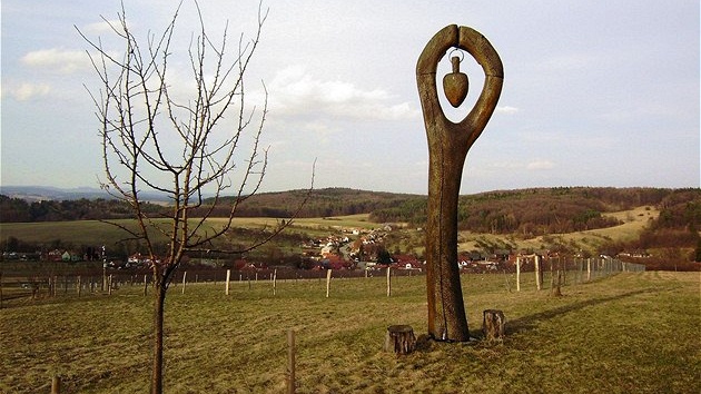 Hostětín. Pohled od socha Jahodiska na kopci nad vesnicí Hostětín. Pohled od socha Jahodiska na kopci nad vesnicí