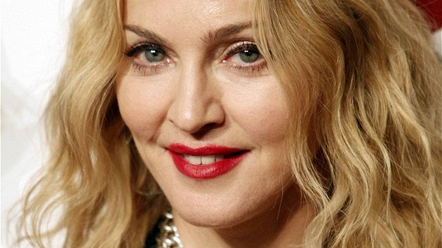 Madonna slavnostn otevela první ze své svtové sít fitness center s názvem Hard Candy 