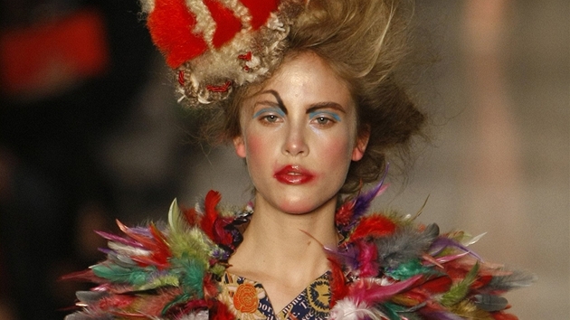 Londýnský týden módy - pehlídka Vivienne Westwood Red Label, podzim-zima...