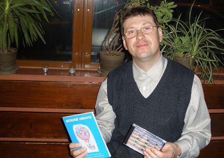 Mnoháek Zgublaenko je uznávaný básník s Aspergerovým syndromem