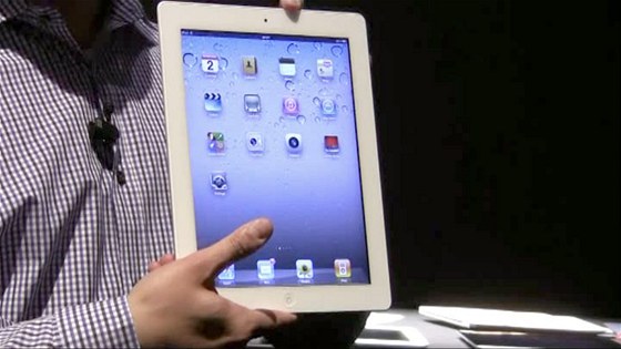 Spor o iPad se penesl do USA.