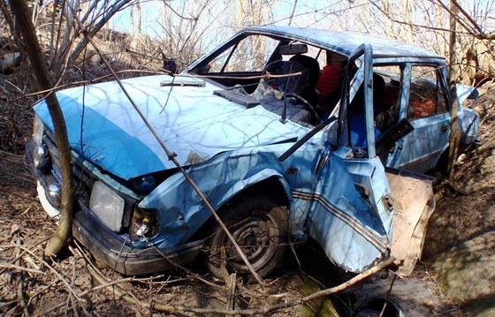 Nehoda automobilu mezi obcemi Koryany a Stílky.