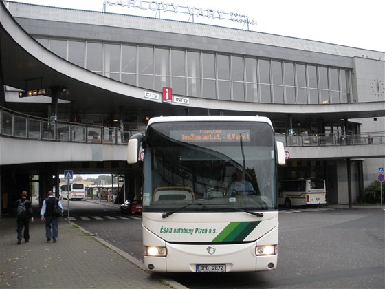 Na trase mezi Karlovými Vary a Plzní pibudou od nedle autobusové spoje.