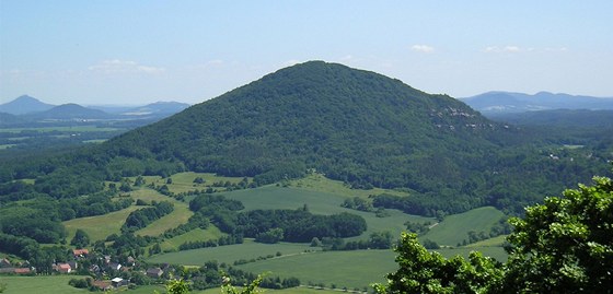 Mui lezli po skalách nedaleko hory Vlho na Kokoínsku (ilustraní snímek)