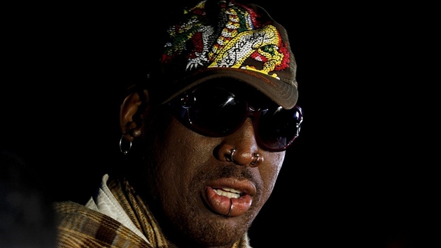 Basketbal ml Dennis Rodman jako psychoterapii, bs ho ale úpln nezbavil. Jeho ivot byl plný agresivity, en a skandál.