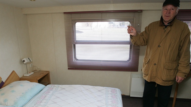 Nkdejí majitel Zdenk Peát na lodi echie v roce 2008