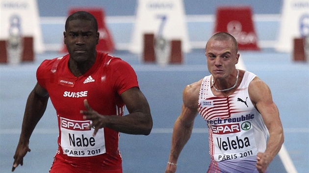 SPRINTEŘI. Jan Veleba (vpravo) a švýcarský reprezentant Cedric Nabe na šedesátce. SPRINTEŘI. Jan Veleba (vpravo) a švýcarský reprezentant Cedric Nabe na šedesátce.