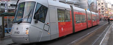 Cestující mají kolem chystaného zavedení zastávek na znamení i u tramvají adu otázek. (Ilustraní snímek)