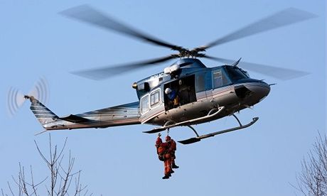 Hasii a letet zchrani nacviovali na Plzesku zchranu osob z obtn pstupnch skal na Plzesku