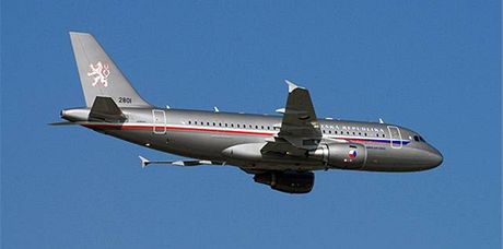 Armádní letoun Airbus A-319 CJ.