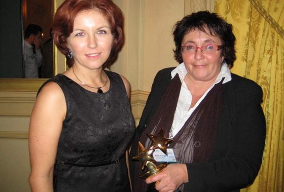 Marta Vanurová a Miroslava Ludvíková, které pijely do Bruselu pro ocenní Zlatá Hvzda za projekt Zmizelí sousedé.