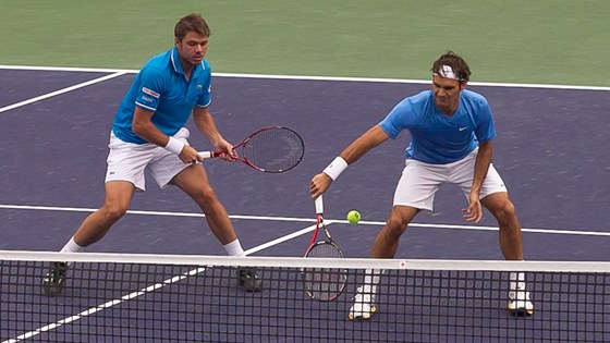 Stanislas Wawrinka (vlevo) a Roger Federer na turnaji v Indian Wells