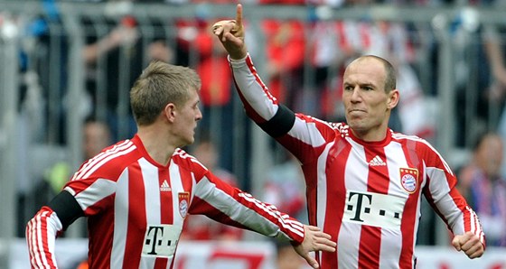 HRDINA. Arjen Robben z Bayernu Mnichov se raduje, do sít Hamburku nasázel ti góly.