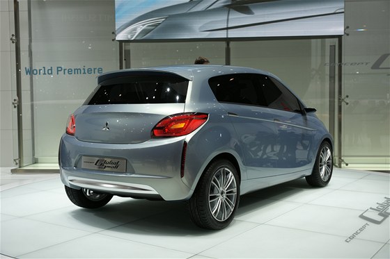 Mitsubishi Concept Global Small