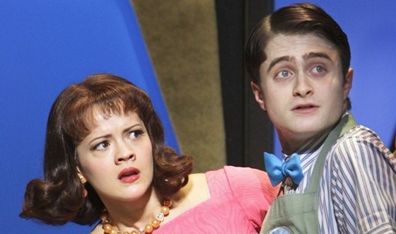 Daniel Radcliffe nacviuje muzikál How to Succeed in Business Without Really Trying