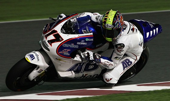 Karel Abraham s motocyklem Ducati pi tréninku na Velkou cenu Kataru.