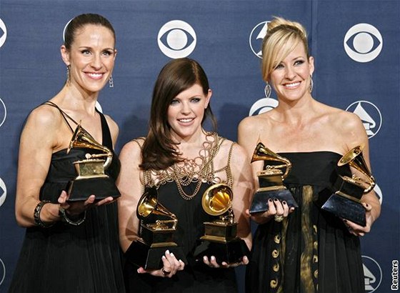 Dixie Chicks - Dixie Chicks posbíraly pt cen Grammy (Los Angeles, 11. února...