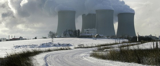 Temelín a Dukovany pokrývají v R tetinu výroby elektiny.