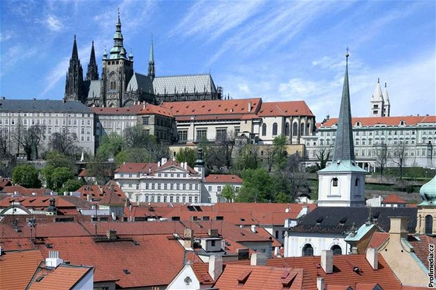 Praha, Chrám sv. Víta, Praský hrad, kostel sv. Tomáe