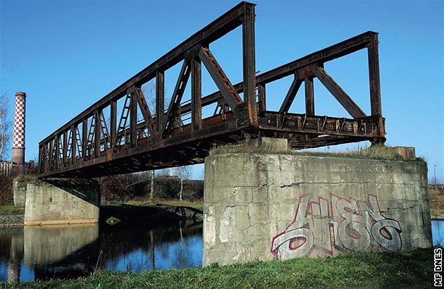 Ostrava, elezniní most pes Ostravici